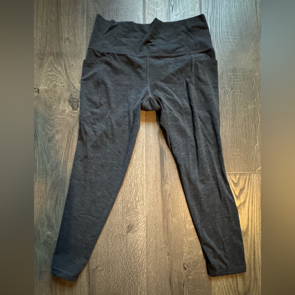 Athleta Salutation Stash leggings size Large